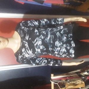 Simply Vera Wang abstract long sleeve shirt size M